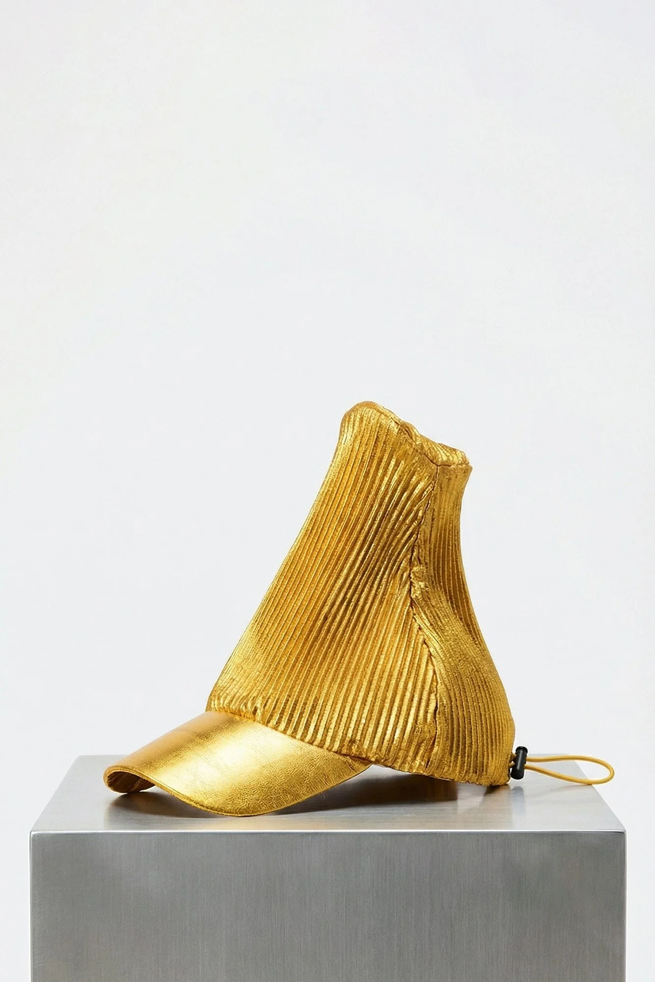 Melitta Baumeister Pointy Cap in Gold - Image 2